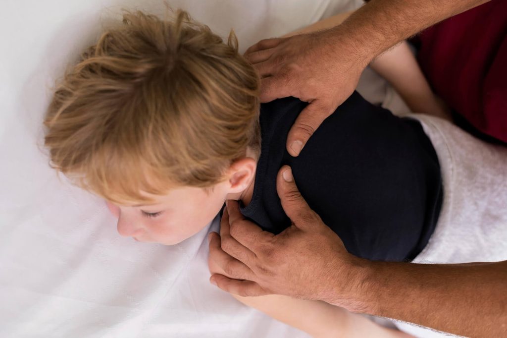 Bruna Massoterapeuta benefícios da Massagem Shiatsu em crianças